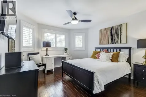2080 Mckerlie Crescent Burlington ON L7M 4E8