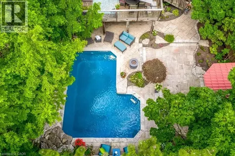2080 Mckerlie Crescent Burlington ON L7M 4E8