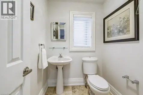 2080 Mckerlie Crescent Burlington ON L7M 4E8