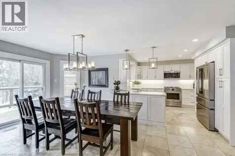 2080 Mckerlie Crescent Burlington ON L7M 4E8