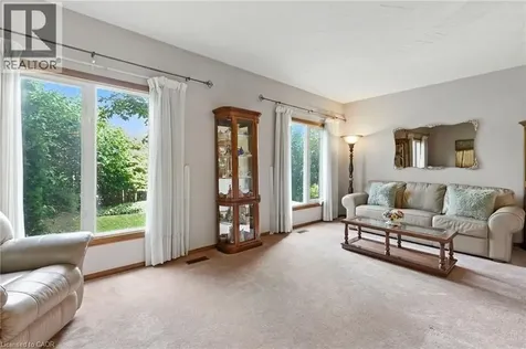 39 Megna Court Hamilton ON L9C 6Y6