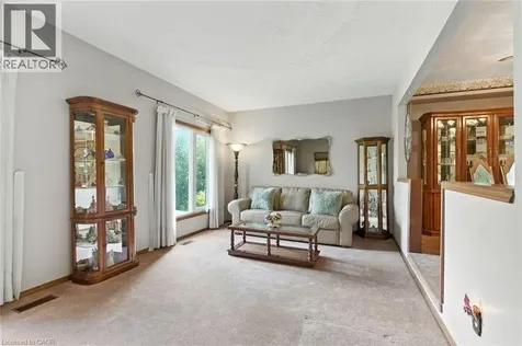 39 Megna Court Hamilton ON L9C 6Y6