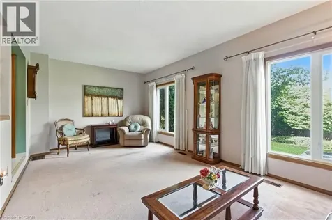 39 Megna Court Hamilton ON L9C 6Y6