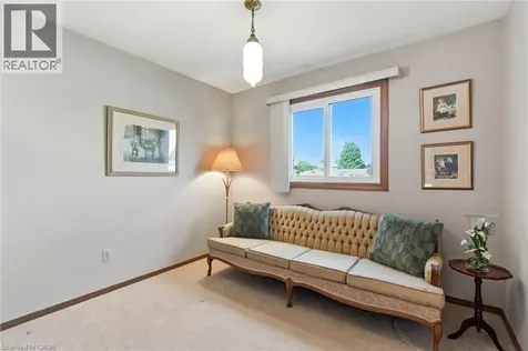 39 Megna Court Hamilton ON L9C 6Y6