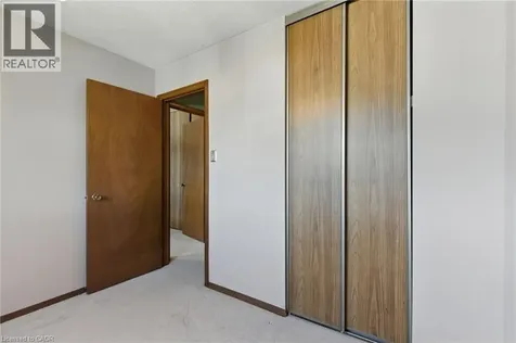 39 Megna Court Hamilton ON L9C 6Y6