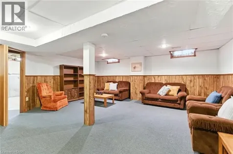 39 Megna Court Hamilton ON L9C 6Y6
