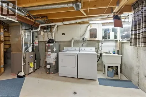 39 Megna Court Hamilton ON L9C 6Y6