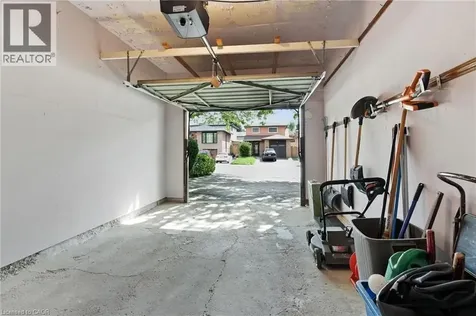 39 Megna Court Hamilton ON L9C 6Y6
