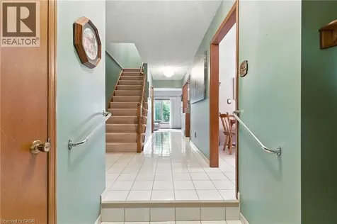 39 Megna Court Hamilton ON L9C 6Y6