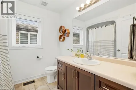 49 Narbonne Crescent Stoney Creek ON L8J 0J7