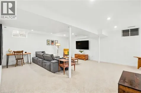 49 Narbonne Crescent Stoney Creek ON L8J 0J7