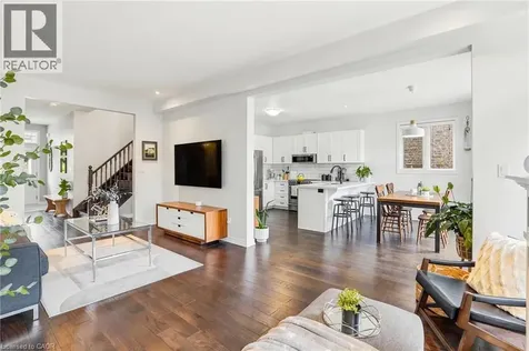49 Narbonne Crescent Stoney Creek ON L8J 0J7