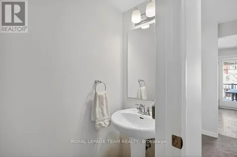 126 Grenadine Street Ottawa ON K2S 0P1