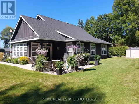 5329 Broadview Avenue Lambton Shores ON N0N 1J7
