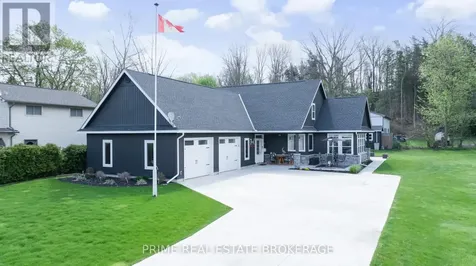 5329 Broadview Avenue Lambton Shores ON N0N 1J7