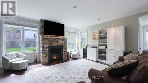 5329 Broadview Avenue Lambton Shores ON N0N 1J7