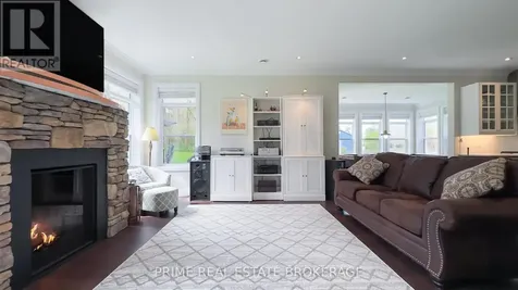 5329 Broadview Avenue Lambton Shores ON N0N 1J7