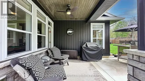 5329 Broadview Avenue Lambton Shores ON N0N 1J7