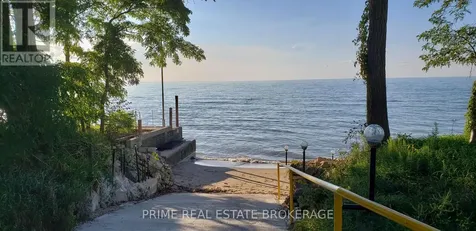 5329 Broadview Avenue Lambton Shores ON N0N 1J7