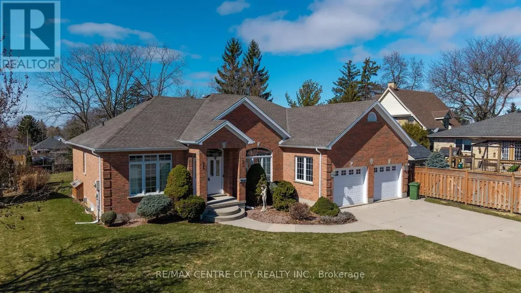 6 Huntington Terrace St. Thomas ON N5R 6H1