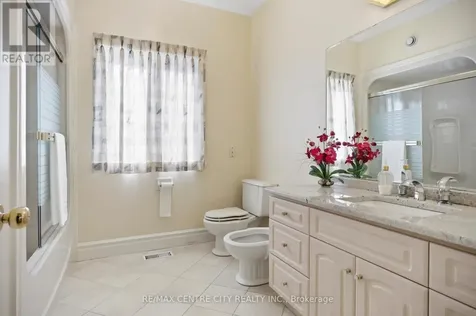 6 Huntington Terrace St. Thomas ON N5R 6H1