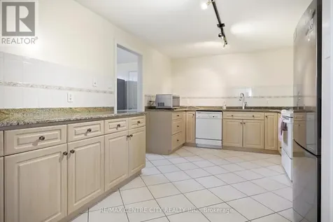 6 Huntington Terrace St. Thomas ON N5R 6H1