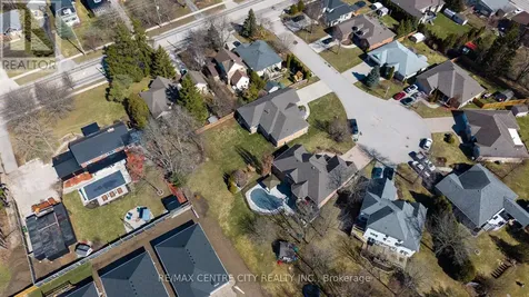 6 Huntington Terrace St. Thomas ON N5R 6H1