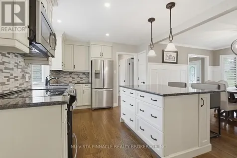 11 Runnymede Crescent London North (north J) ON N6G 1Z7