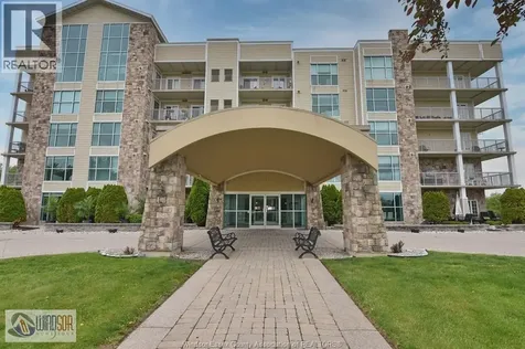 34 Boblo Island Drive Amherstburg ON N9V 0C4