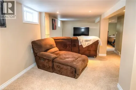 46 Second Avenue Kitchener ON N2C 1N5