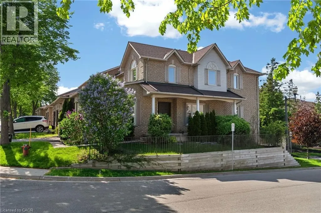 11 Pirie Drive Dundas ON L9H 6Z6