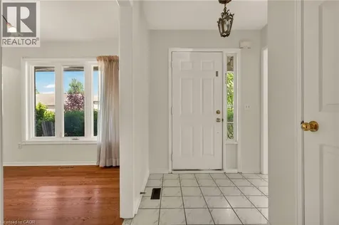 11 Pirie Drive Dundas ON L9H 6Z6