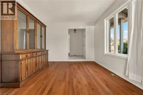 11 Pirie Drive Dundas ON L9H 6Z6