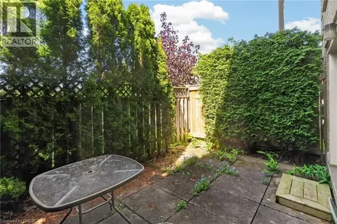 11 Pirie Drive Dundas ON L9H 6Z6