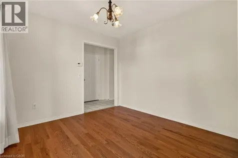 11 Pirie Drive Dundas ON L9H 6Z6