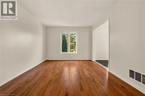 11 Pirie Drive Dundas ON L9H 6Z6