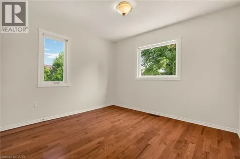 11 Pirie Drive Dundas ON L9H 6Z6