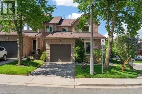 11 Pirie Drive Dundas ON L9H 6Z6