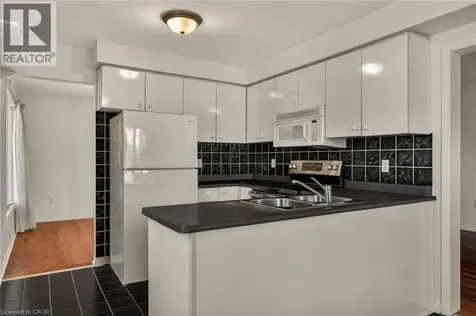11 Pirie Drive Dundas ON L9H 6Z6