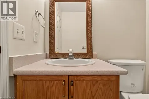 11 Pirie Drive Dundas ON L9H 6Z6