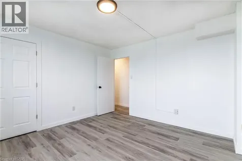 975 Warwick Court Burlington ON L7T 3Z7
