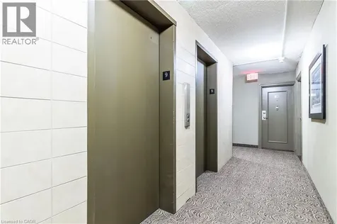 975 Warwick Court Burlington ON L7T 3Z7
