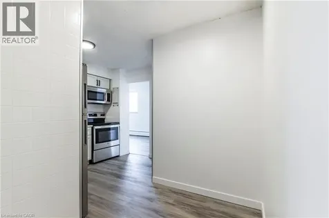 975 Warwick Court Burlington ON L7T 3Z7