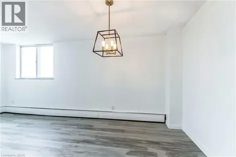 975 Warwick Court Burlington ON L7T 3Z7