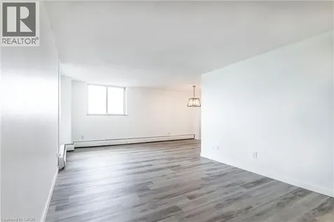 975 Warwick Court Burlington ON L7T 3Z7