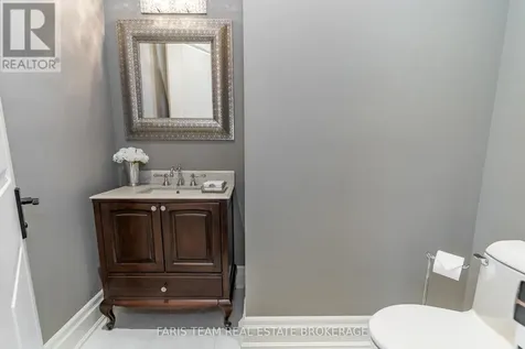 158 Dale Crescent Bradford West Gwillimbury ON L0L 1L0