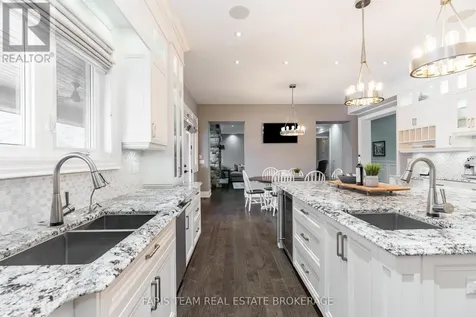 158 Dale Crescent Bradford West Gwillimbury ON L0L 1L0
