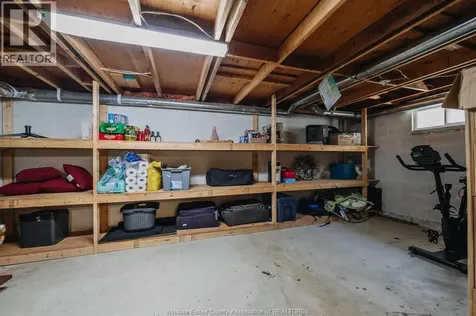 247 Pacific Avenue Amherstburg ON N9V 3E5