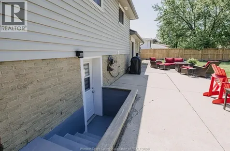 247 Pacific Avenue Amherstburg ON N9V 3E5