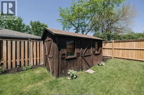 247 Pacific Avenue Amherstburg ON N9V 3E5